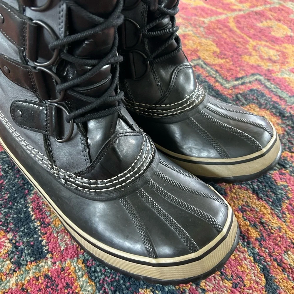 Sorel women’s black